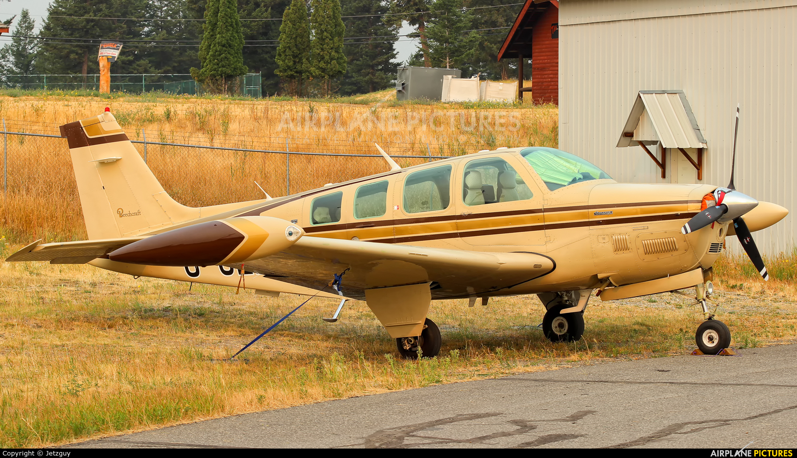 Private C-GLES aircraft at 108 Mile Ranch, BC