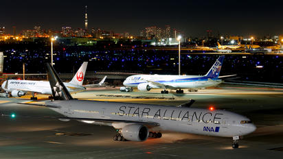 JA731A - ANA - All Nippon Airways Boeing 777-300ER