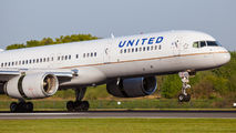N33103 - United Airlines Boeing 757-200 aircraft
