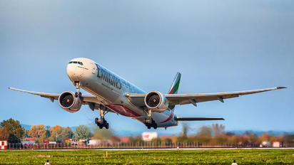 A6-EGJ - Emirates Airlines Boeing 777-300ER