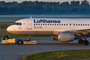 D-AIUQ - Lufthansa Airbus A320 aircraft