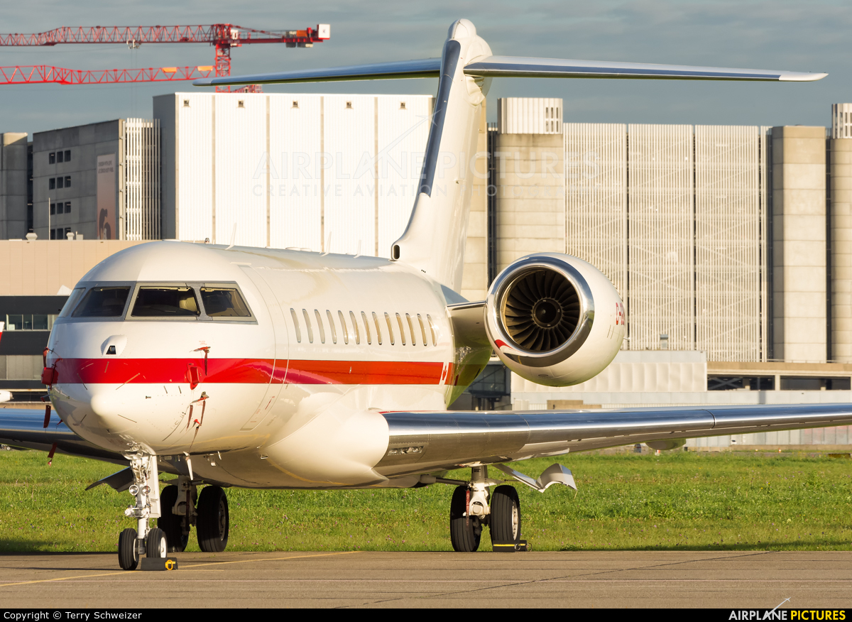 Private C-GDPF aircraft at Zurich