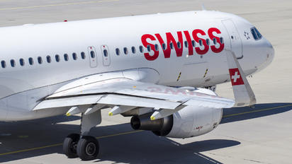 HB-JLT - Swiss Airbus A320