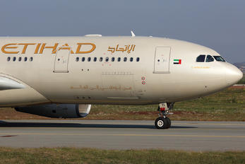 A6-EYI - Etihad Airways Airbus A330-200