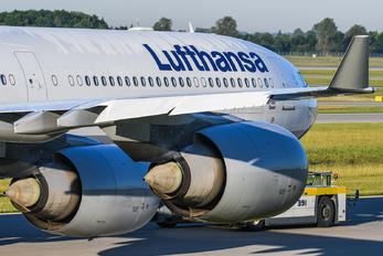 D-AIHC - Lufthansa Airbus A340-600