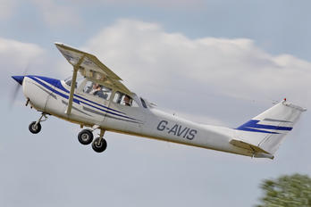 G-AVIS - Private Cessna 172 Skyhawk (all models except RG)