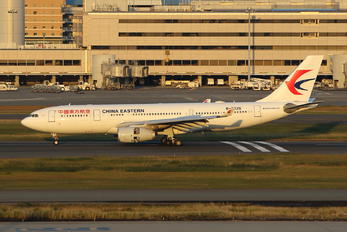 B-8226 - China Eastern Airlines Airbus A330-200