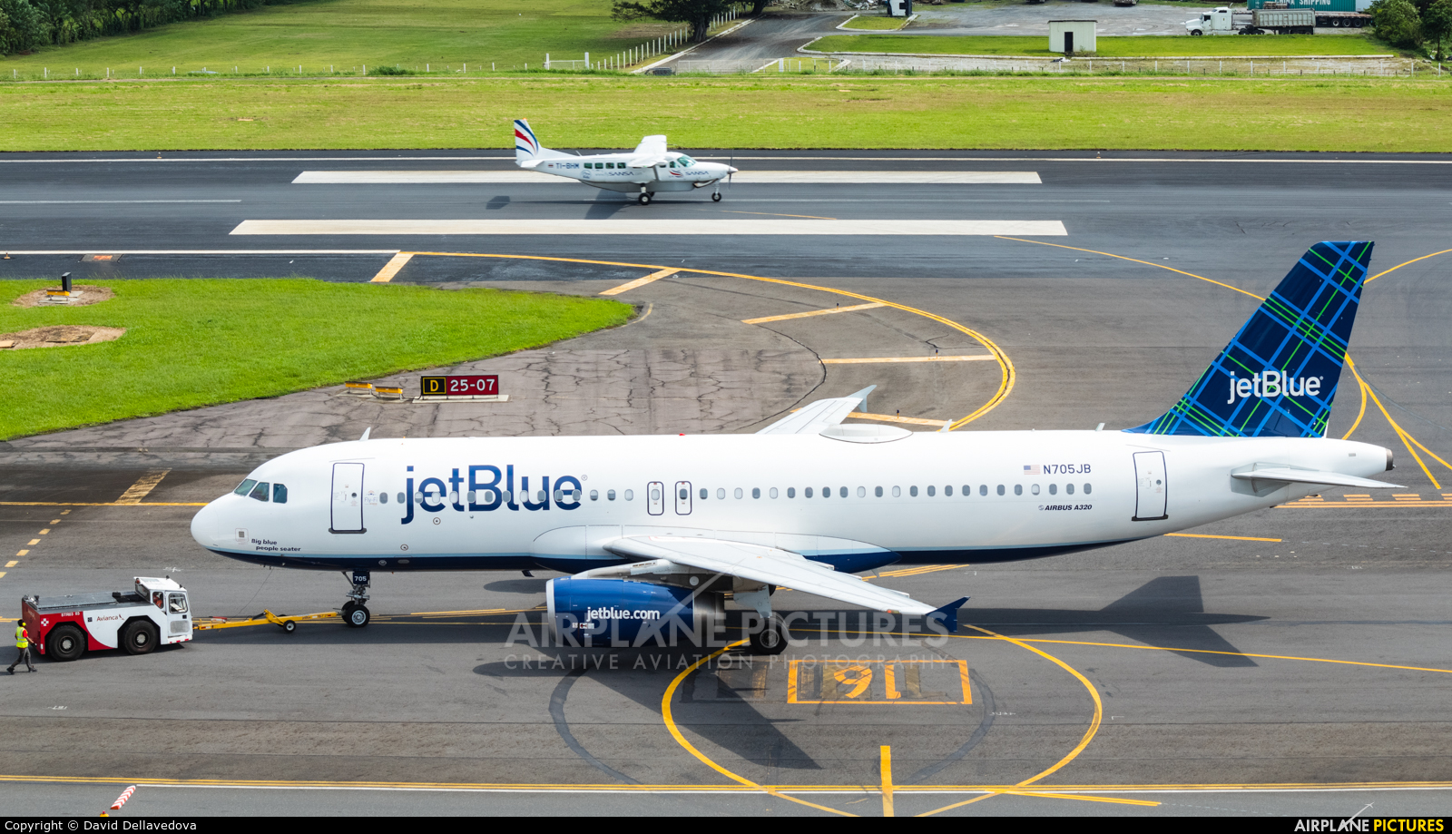 JetBlue Airways N705JB aircraft at San Jose - Juan Santamaría Intl