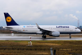 D-AIUQ - Lufthansa Airbus A320