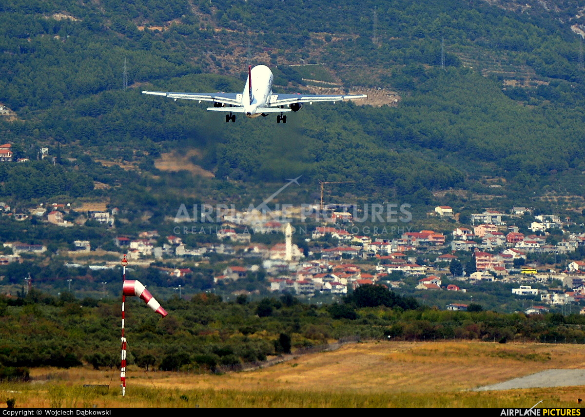 Air Serbia YU-APD aircraft at Split - Kaštela