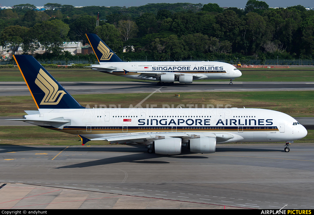 Singapore Airlines 9V-SKS aircraft at Singapore - Changi
