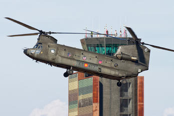 HT.17-17 - Spain - Army Boeing CH-47D Chinook