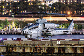 165289 - USA - Marine Corps Bell AH-1W Super Cobra