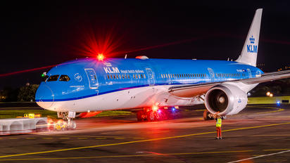 PH-BHE - KLM Boeing 787-9 Dreamliner