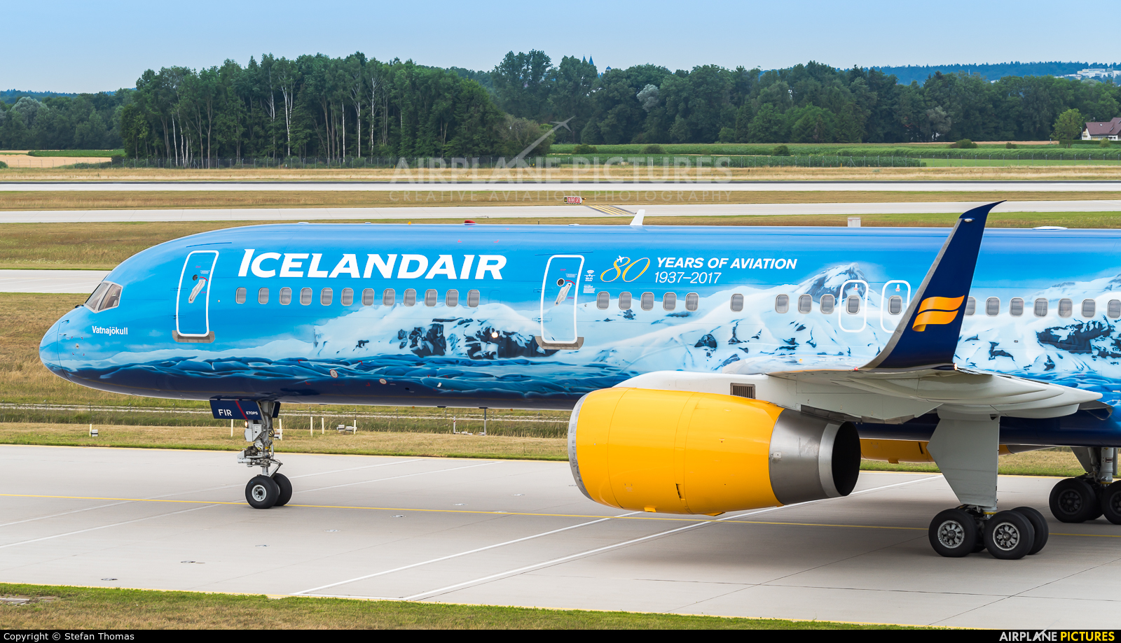 Icelandair TF-FIR aircraft at Munich