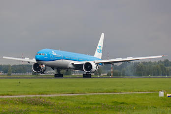 PH-BVS - KLM Boeing 777-300ER