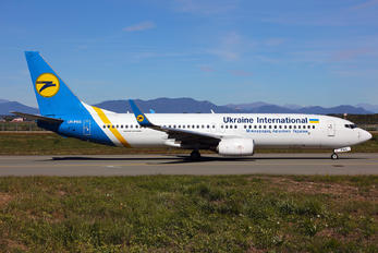 UR-PSG - Ukraine International Airlines Boeing 737-800