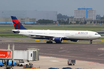N829NW - Delta Air Lines Airbus A330-300