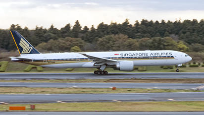 9V-SNB - Singapore Airlines Boeing 777-300ER