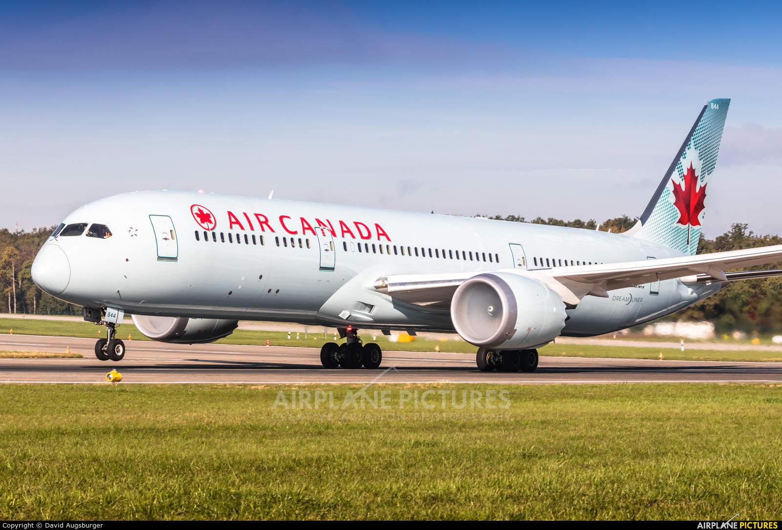 Air Canada C-FRSA aircraft at Zurich