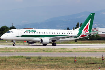 EI-RDA - Alitalia Embraer ERJ-175 (170-200)