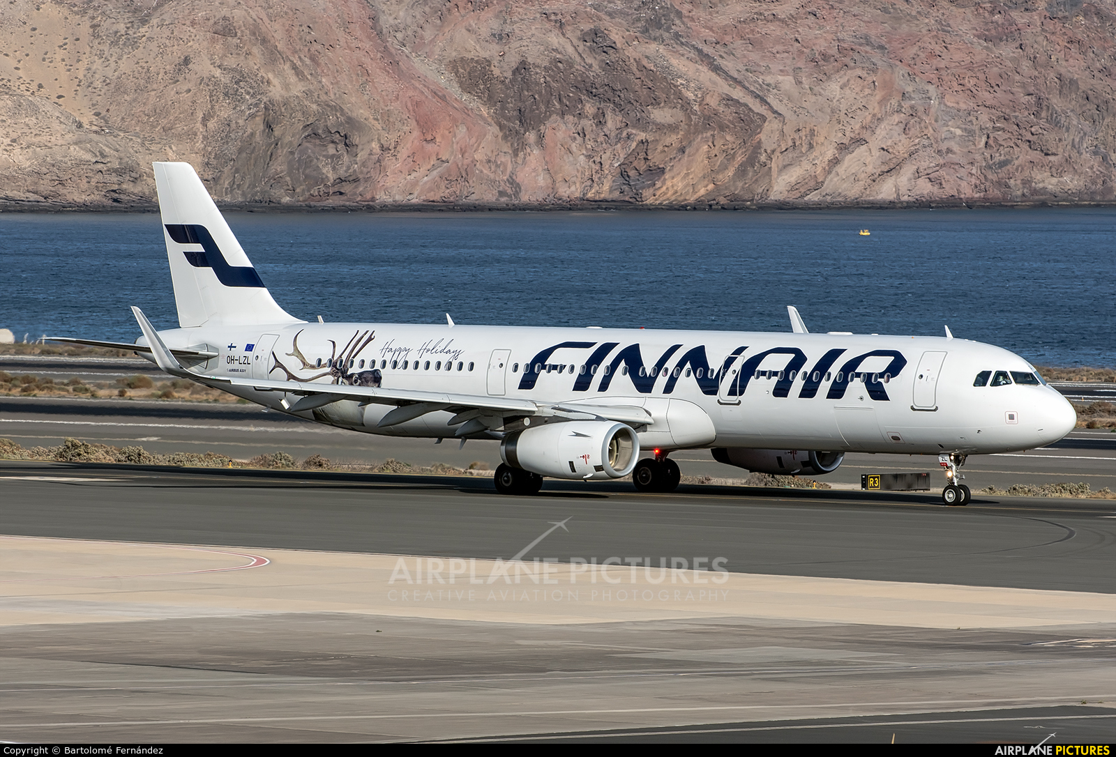 Finnair OH-LZL aircraft at Aeropuerto de Gran Canaria