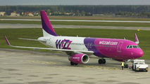 HA-LWX - Wizz Air Airbus A320 aircraft