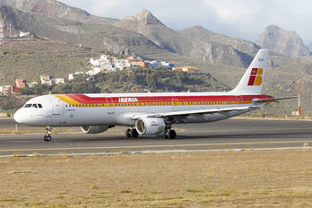 EC-HUH - Iberia Airbus A321