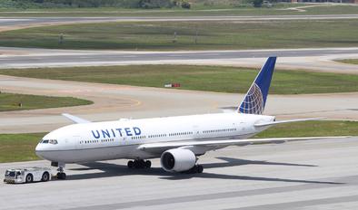 N228UA - United Airlines Boeing 777-200ER
