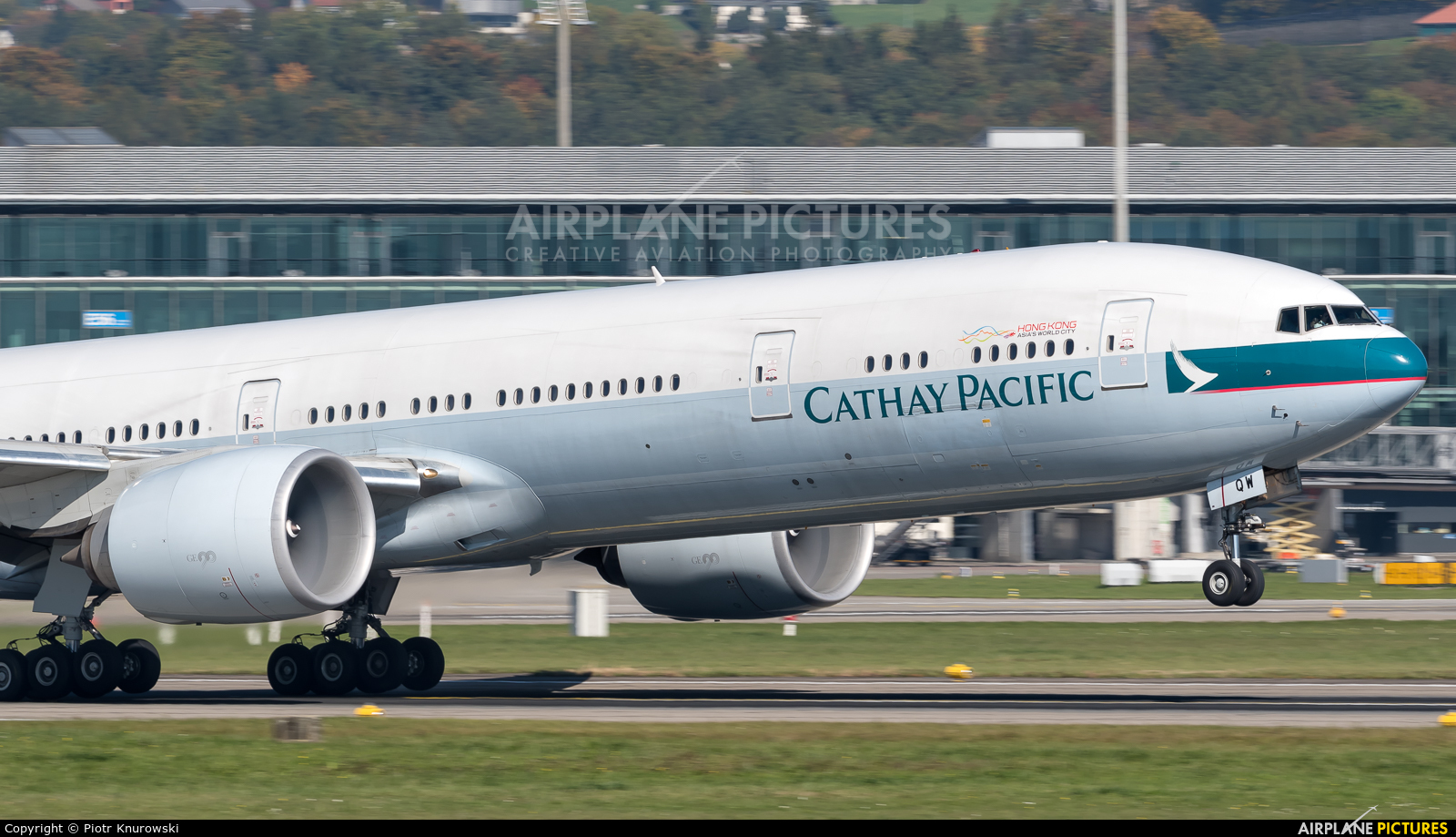Cathay Pacific B-KQW aircraft at Zurich