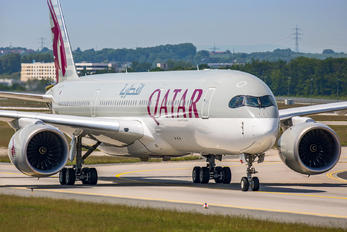 A7-ALJ - Qatar Airways Airbus A350-900