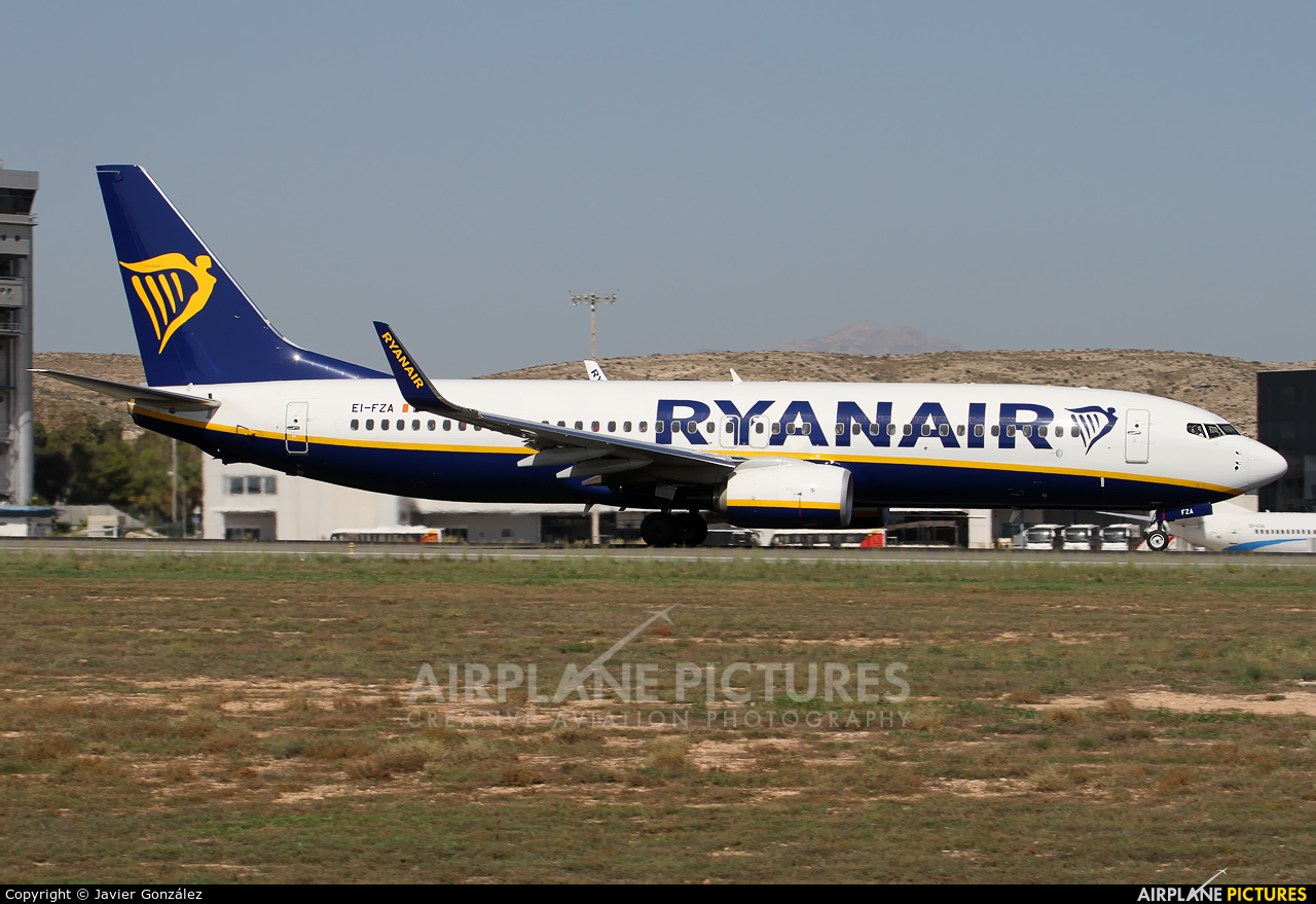 Ryanair EI-FZA aircraft at Alicante - El Altet