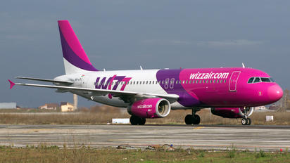 HA-LPJ - Wizz Air Airbus A320