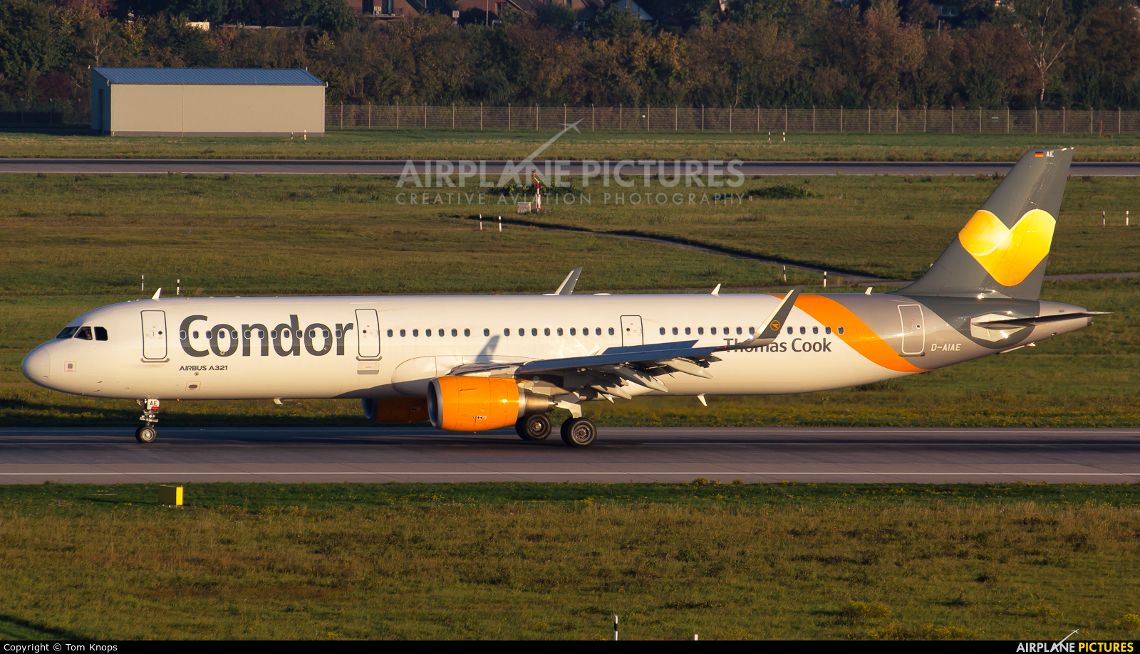 Condor D-AIAE aircraft at Düsseldorf