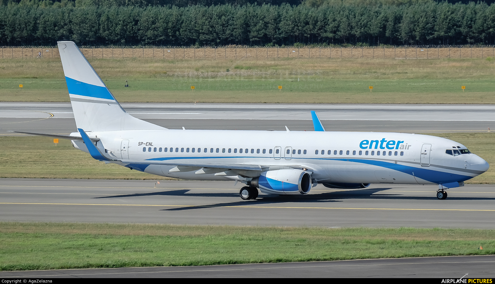 Enter Air SP-ENL aircraft at Katowice - Pyrzowice