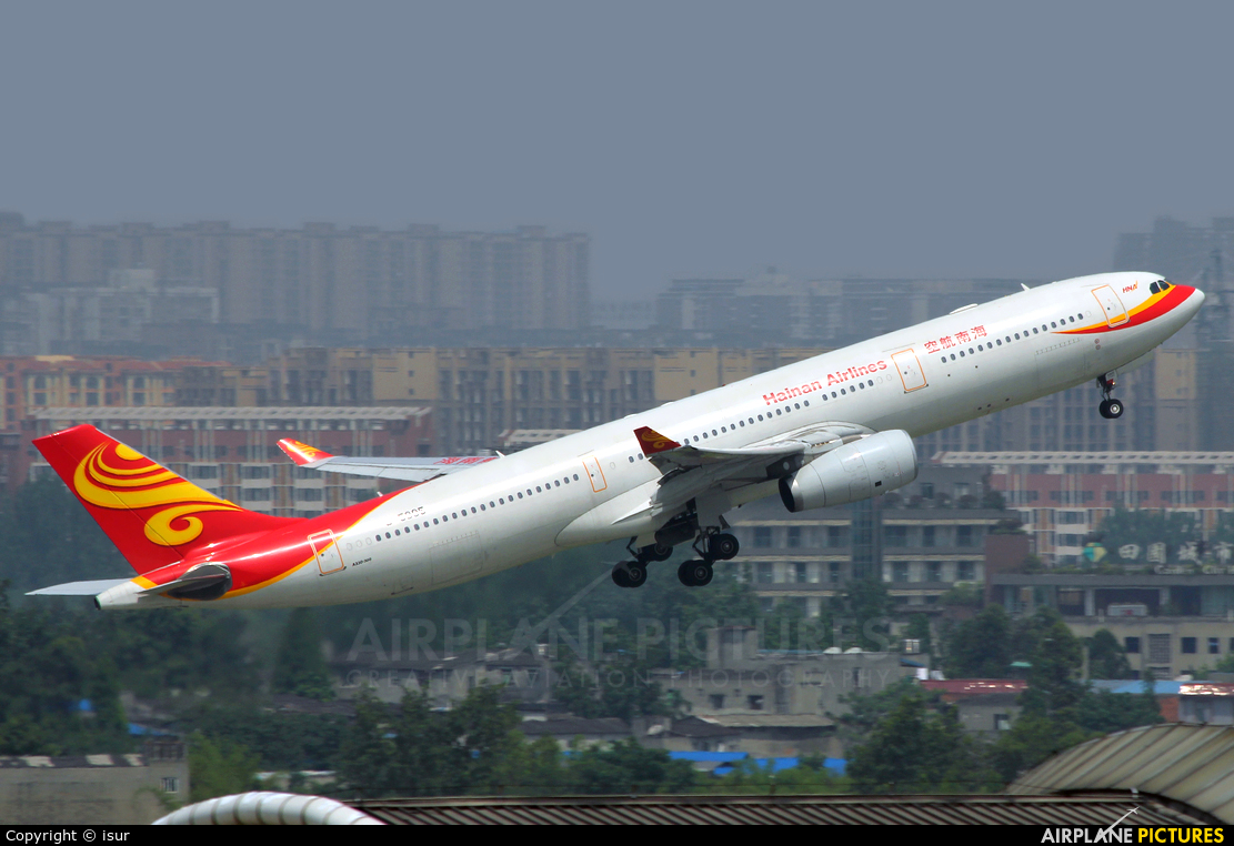Hainan Airlines B-5905 aircraft at Chengdu
