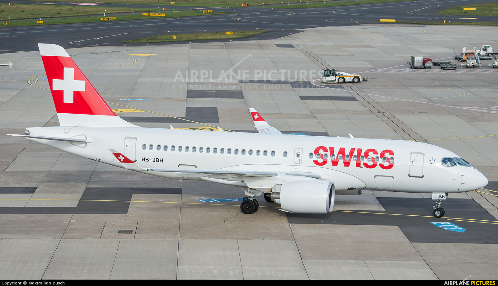 Swiss HB-JBH aircraft at Düsseldorf