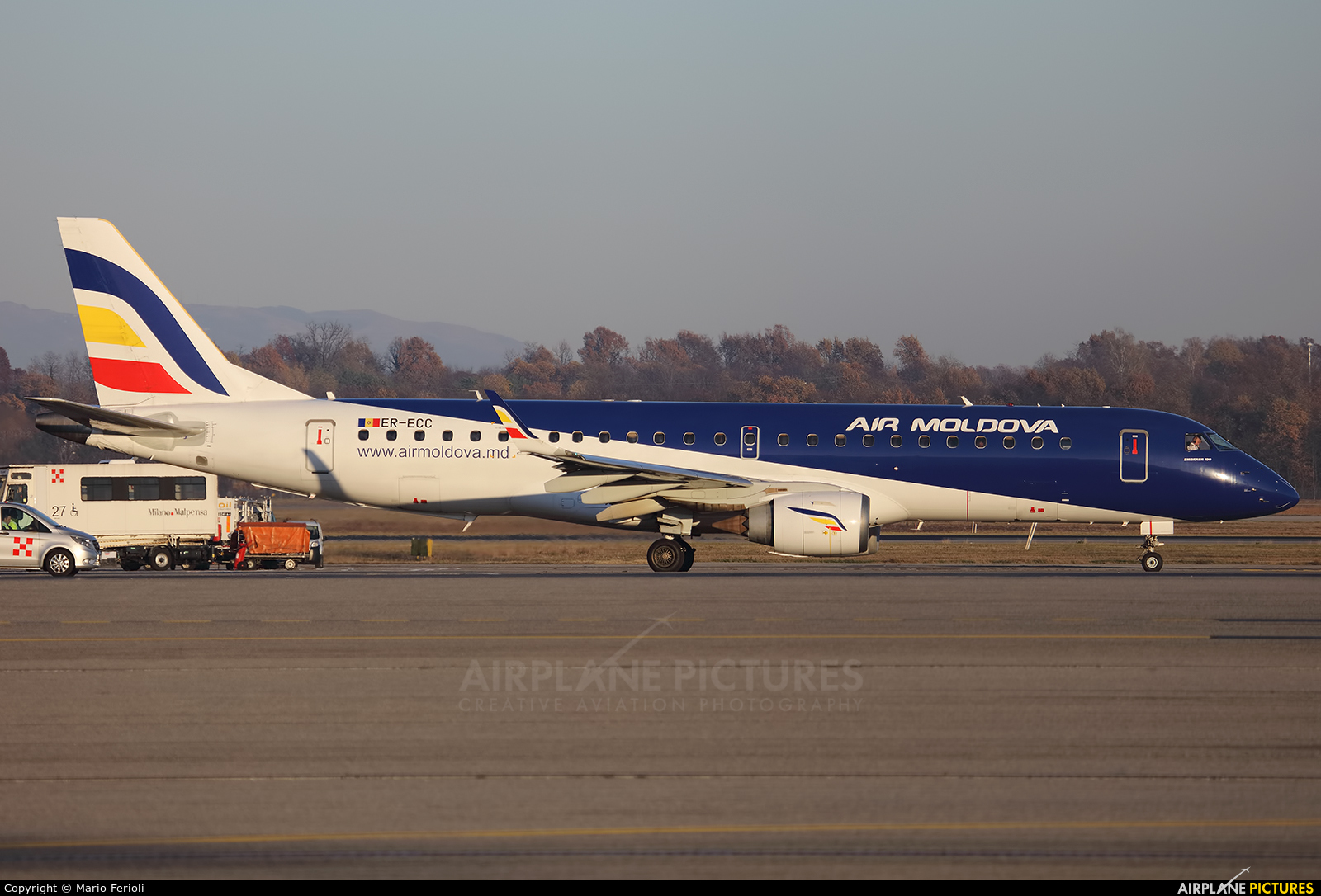 Air Moldova ER-ECC aircraft at Milan - Malpensa