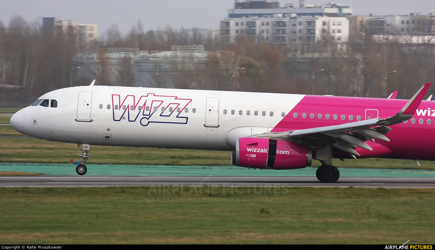 Wizz Air HA-LXM aircraft at Warsaw - Frederic Chopin