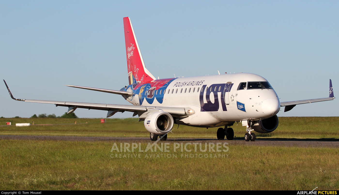 LOT - Polish Airlines SP-LDF aircraft at Luxembourg - Findel