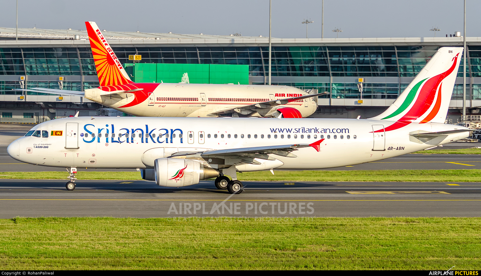 SriLankan Airlines 4R-ABN aircraft at Delhi - Indira Gandhi Intl