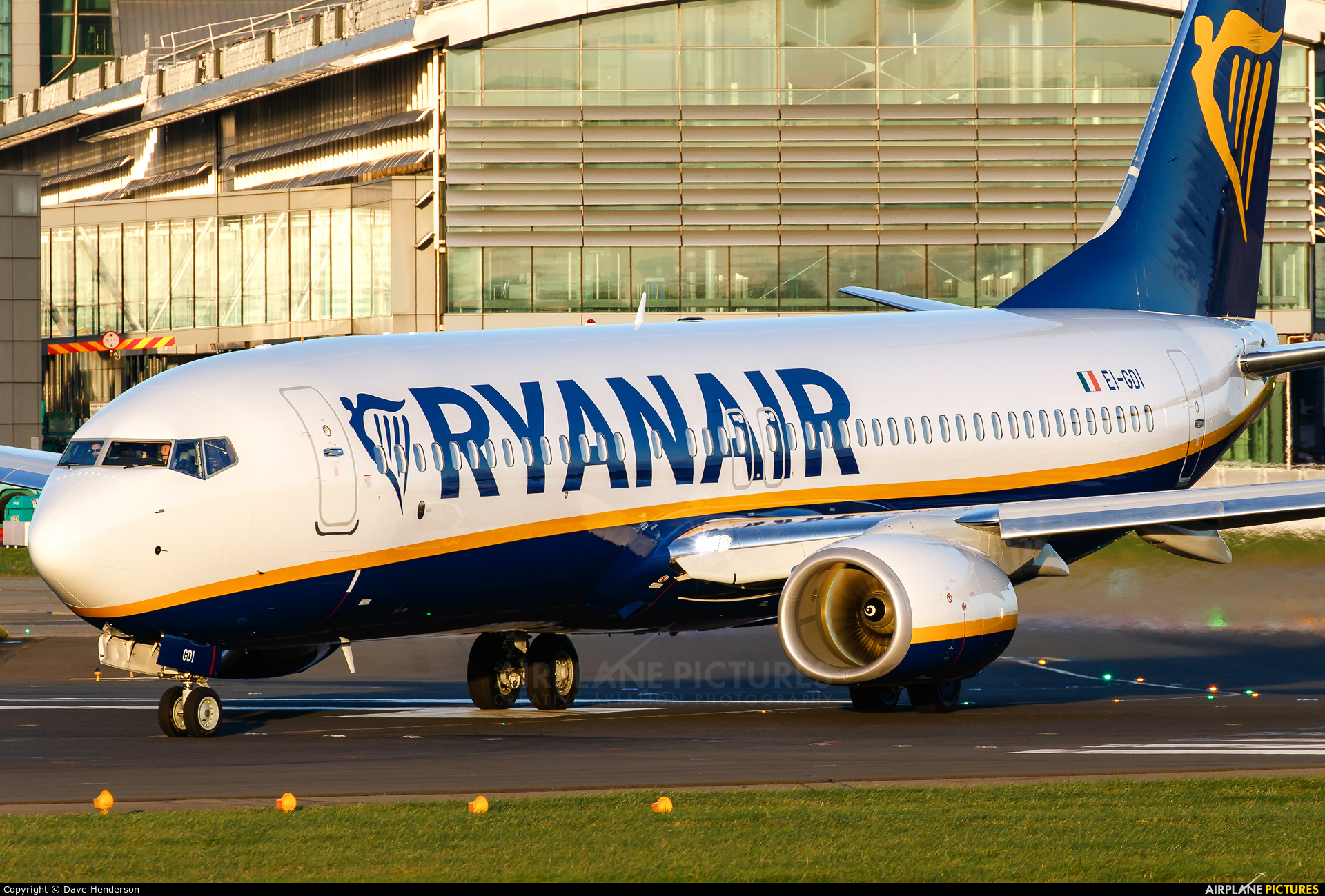 Ryanair EI-GDI aircraft at Dublin