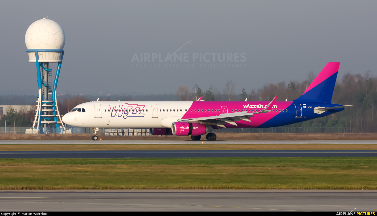 Wizz Air HA-LXR aircraft at Katowice - Pyrzowice