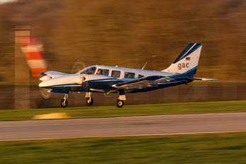 D-GHEB - Private Piper PA-34 Seneca