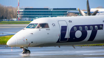SP-EQI - LOT - Polish Airlines de Havilland Canada DHC-8-400Q / Bombardier Q400