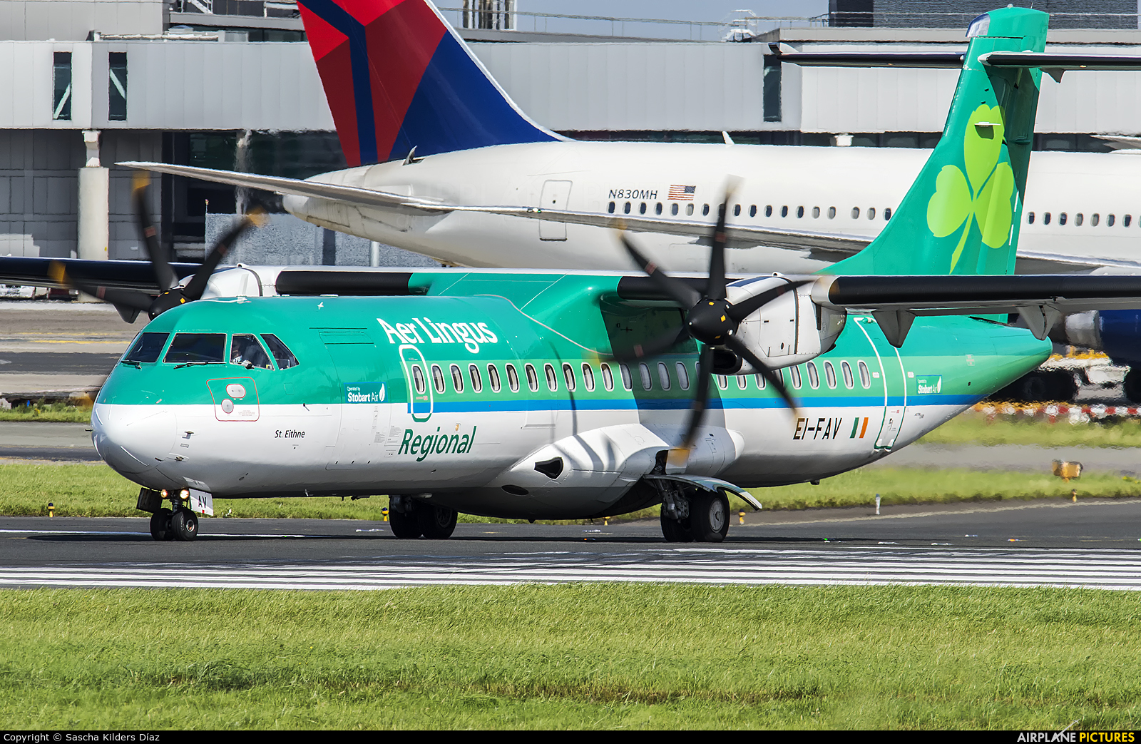 Aer Lingus Regional EI-FAV aircraft at Dublin