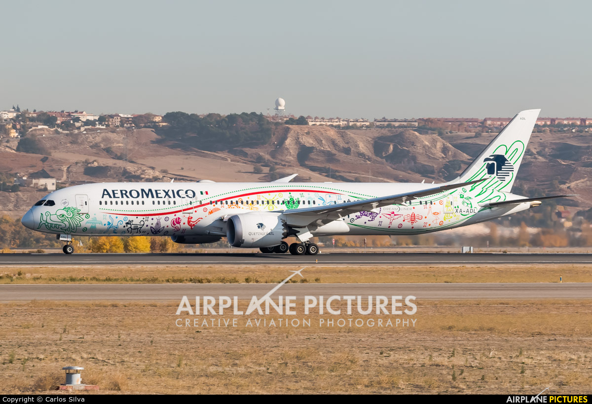 Aeromexico XA-ADL aircraft at Madrid - Barajas