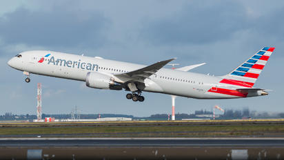 N826AN - American Airlines Boeing 787-9 Dreamliner