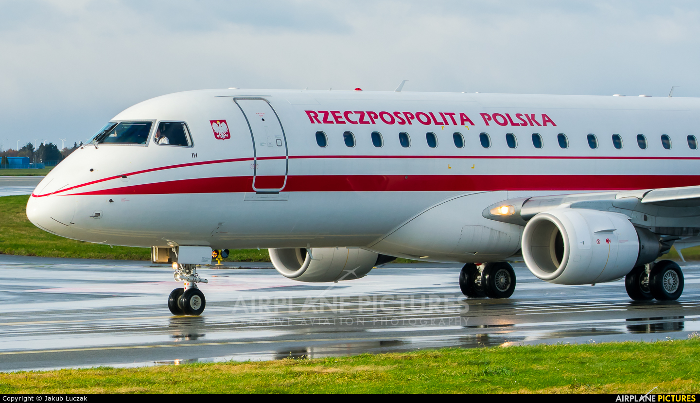 Poland - Government SP-LIH aircraft at Warsaw - Frederic Chopin