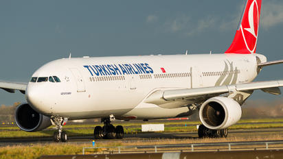 TC-JOE - Turkish Airlines Airbus A330-300
